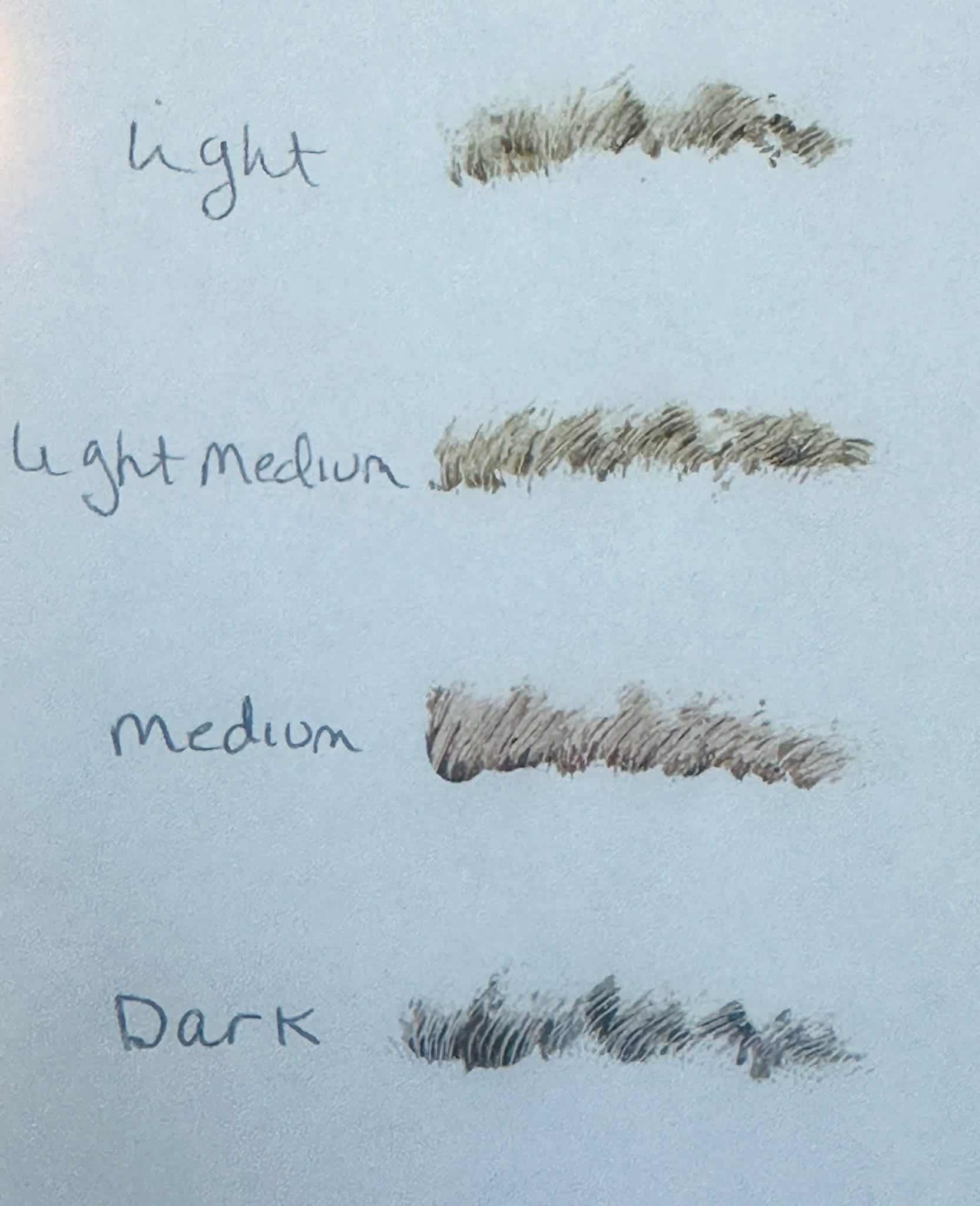 Younique BareYou Augenbrauengel alle Farben geswatcht auf Papier