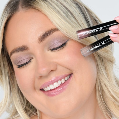 Younique Moodstruck luxuriöser Flüssiglidschatten pinky promise